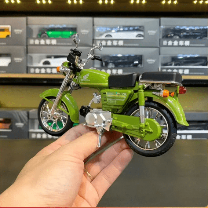 Honda 70 Bike Diecast Model Motorcycle - Toynix